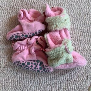 Zutano bootie bundle 3-6 months